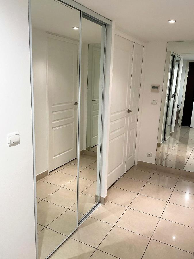 T2 proche de la gare, à 10 minutes à pieds de la Croisette, piscine&parking dans résidence de haut standing Cannes Exterior foto