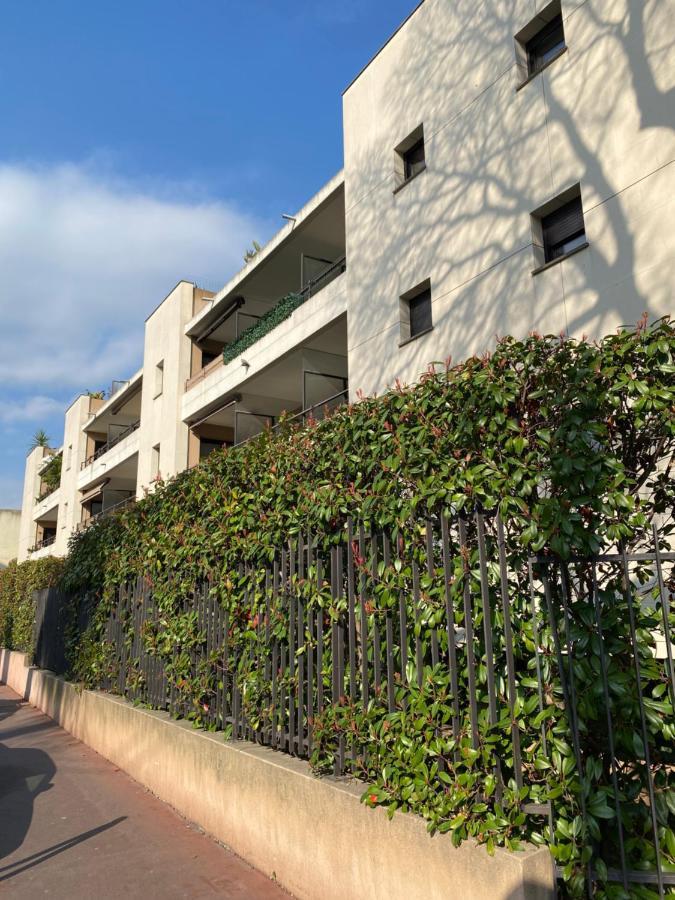 T2 proche de la gare, à 10 minutes à pieds de la Croisette, piscine&parking dans résidence de haut standing Cannes Exterior foto