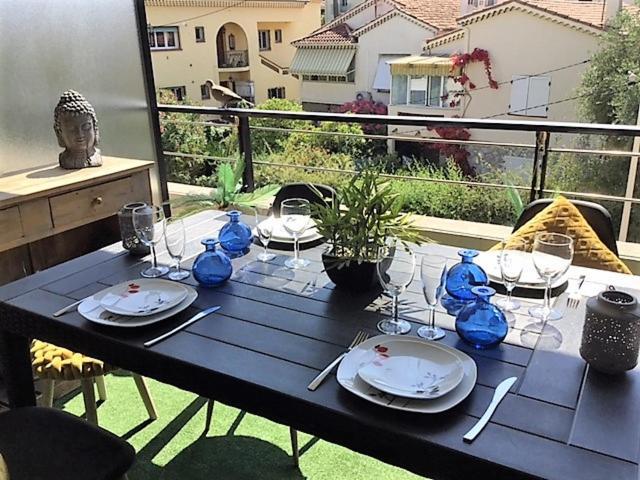 T2 proche de la gare, à 10 minutes à pieds de la Croisette, piscine&parking dans résidence de haut standing Cannes Exterior foto